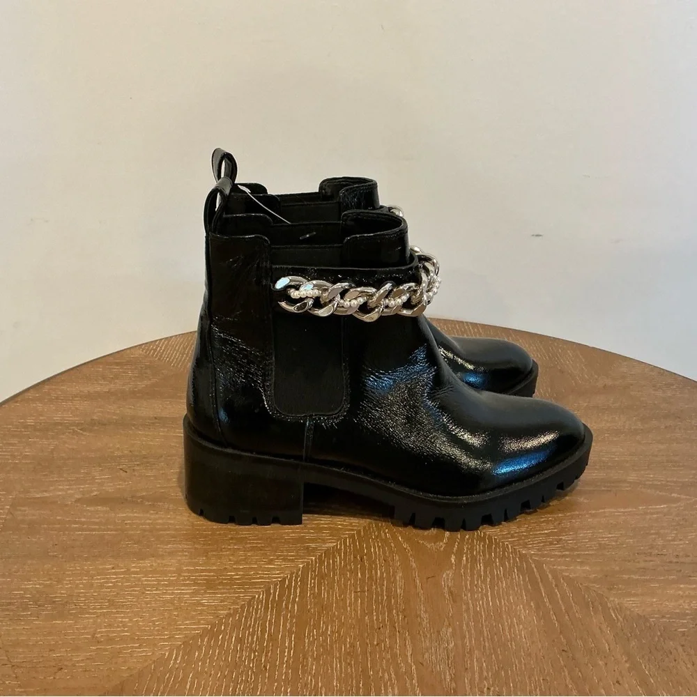 KARL LAGERFELD| Porshay Lug Sole Bootie (Women)
